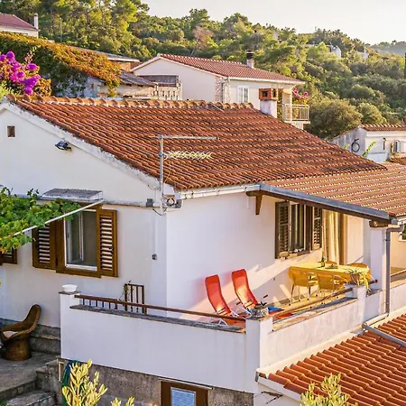 Апартаменты Two-bedroom In Нечуям