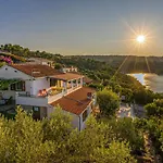 Two-bedroom In Nečujam