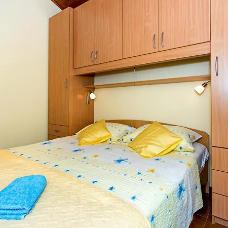 Lejlighed Two-bedroom In Nečujam