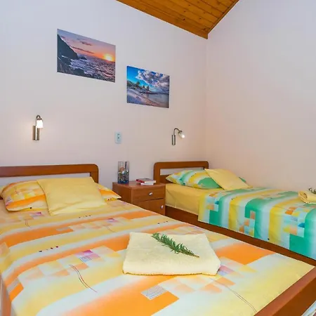 Two-bedroom In Lejlighed